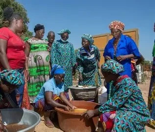 Femmes d'une coopérative partenaire lors de la collecte